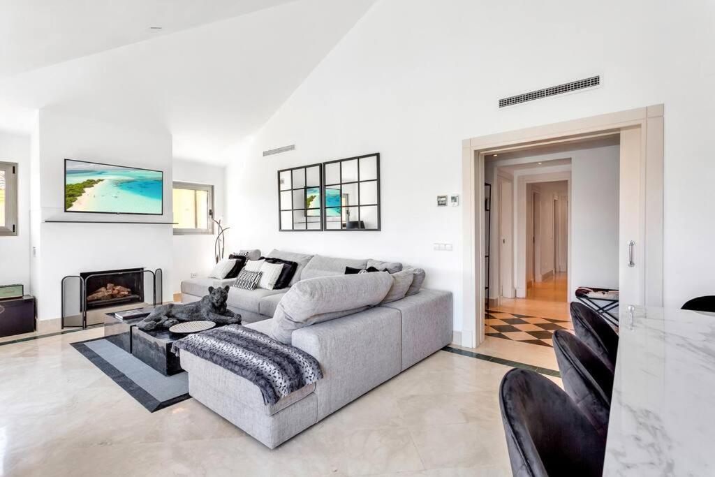 Yolo Spaces - Sotogrande Sea View Penthouse San Roque  Bagian luar foto