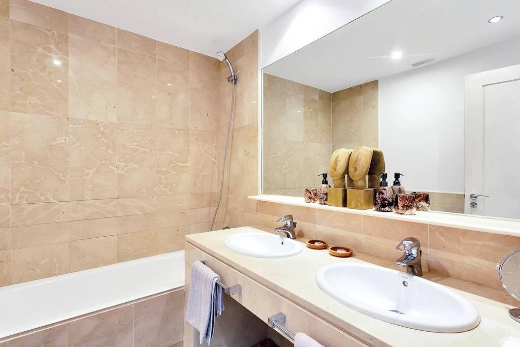Yolo Spaces - Sotogrande Sea View Penthouse San Roque  Bagian luar foto