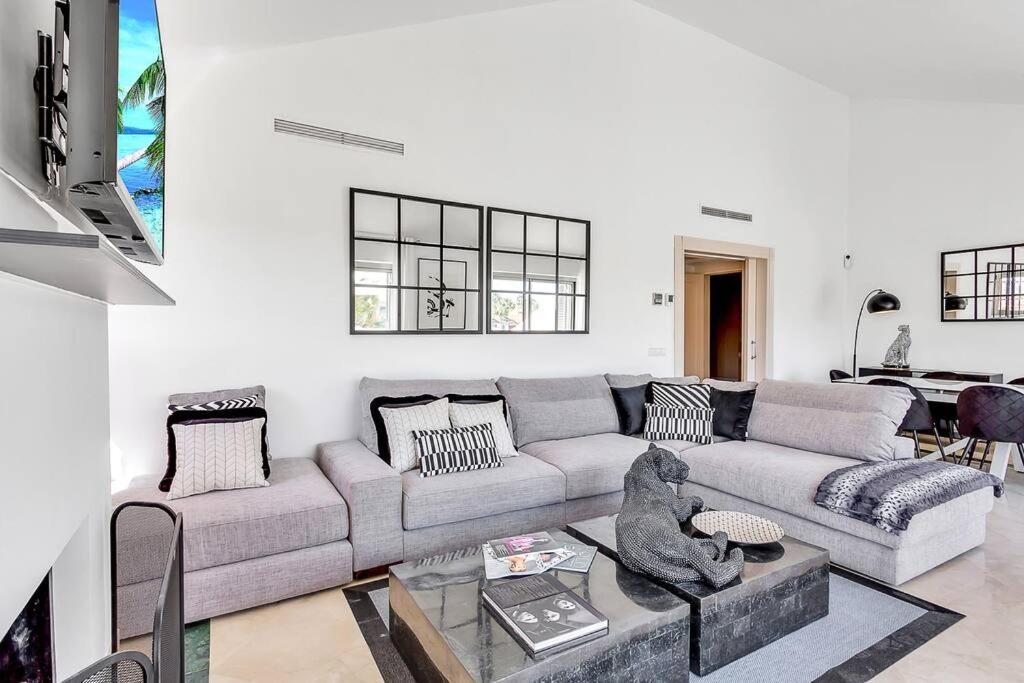 Yolo Spaces - Sotogrande Sea View Penthouse San Roque  Bagian luar foto