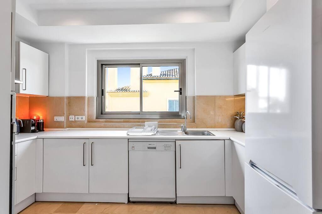 Yolo Spaces - Sotogrande Sea View Penthouse San Roque  Bagian luar foto