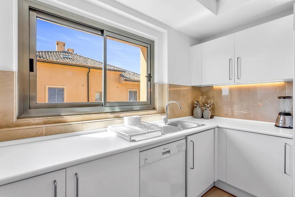 Yolo Spaces - Sotogrande Sea View Penthouse San Roque  Bagian luar foto